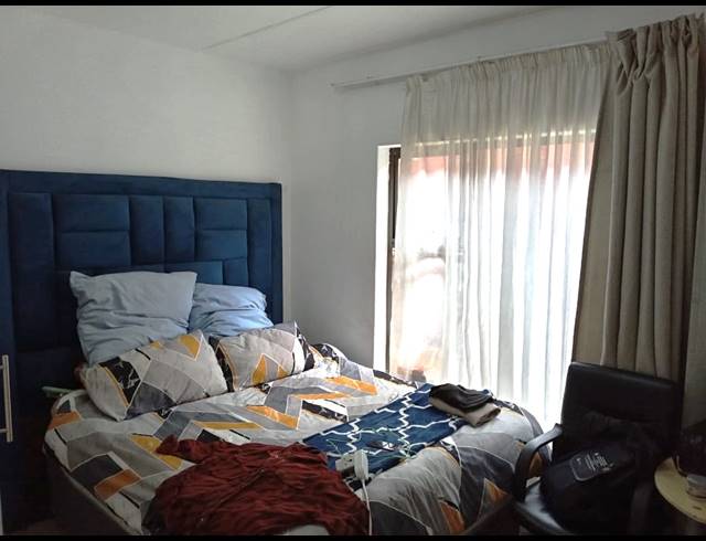2 BEDROOM TOWNHOUSE FOR SALE IN ALBERTSDAL